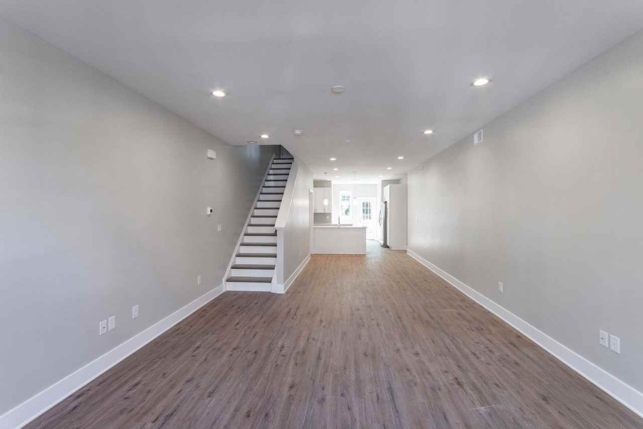 1403 S 18th St - Photo 5 of 21