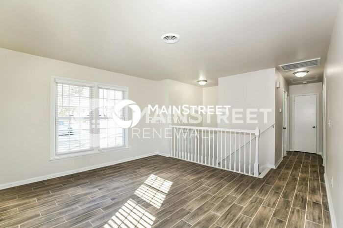 2 Chaucer Ct - Photo 7 of 17