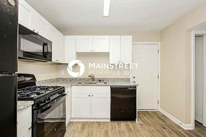 5704 Phillips Dr - Photo 7 of 16