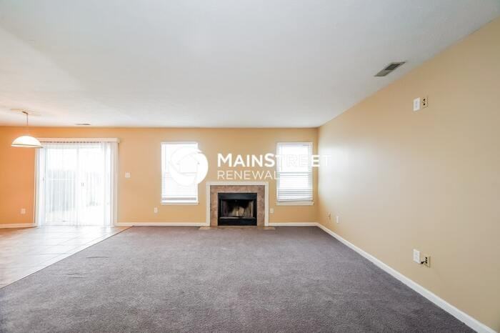 5731 Congressional Pl - Photo 4 of 17