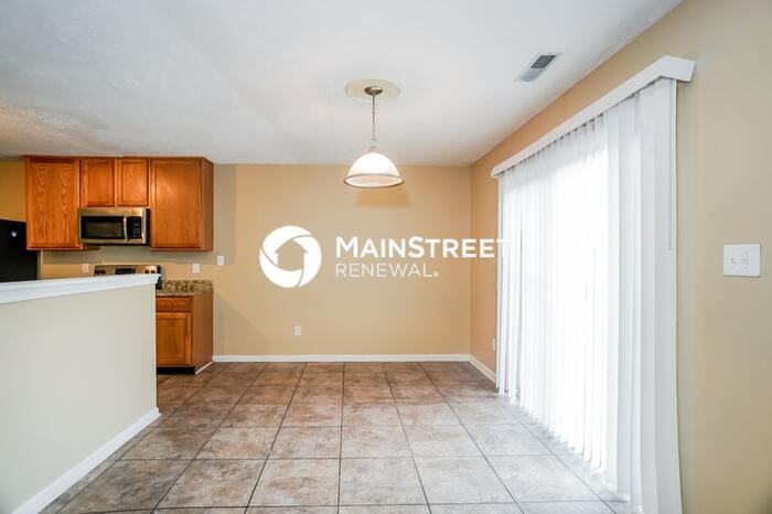 5731 Congressional Pl - Photo 6 of 17