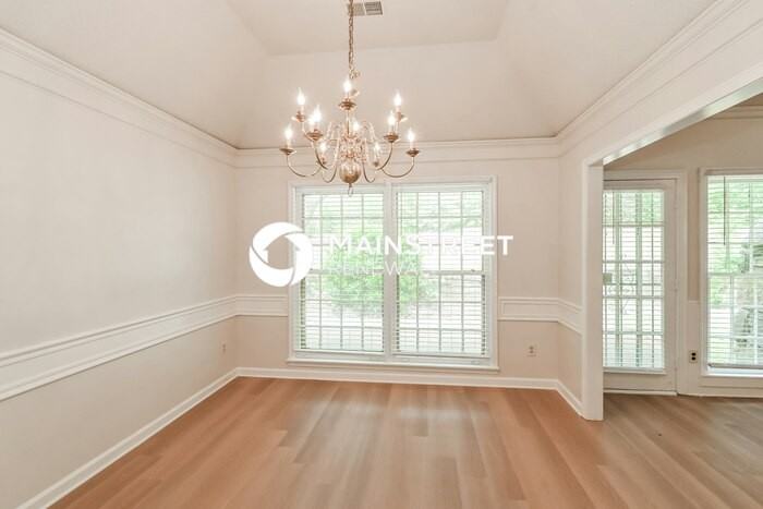 301 Locust Grove Dr - Photo 7 of 17
