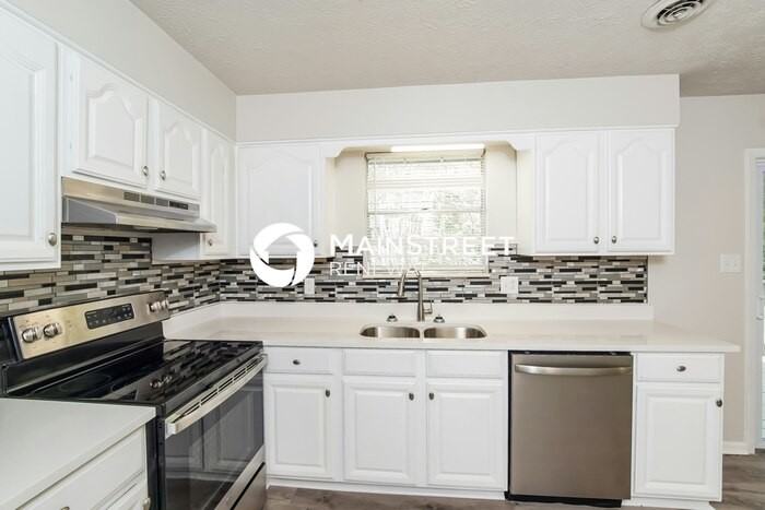 6540 W Garwood Cir - Photo 7 of 17