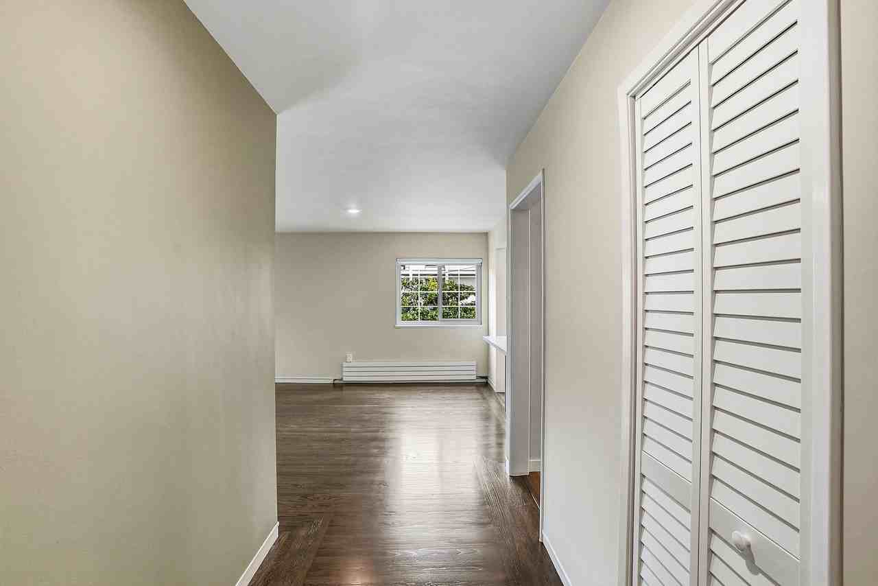405 Bellevue Ave - Photo 7 of 34