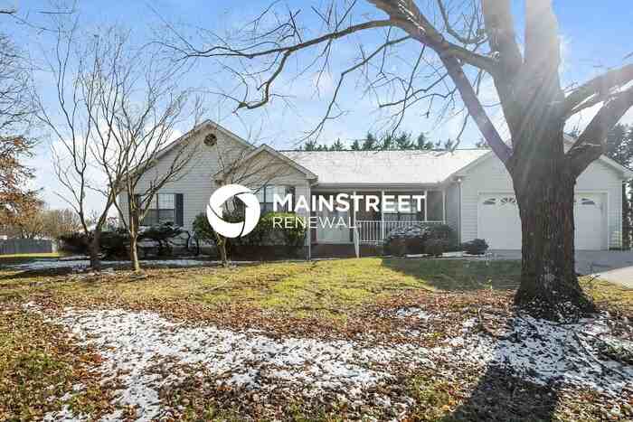 411 Leeds Ct - Photo 3 of 16