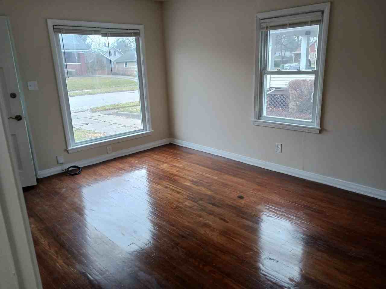 1832 15th St - Photo 3 of 12