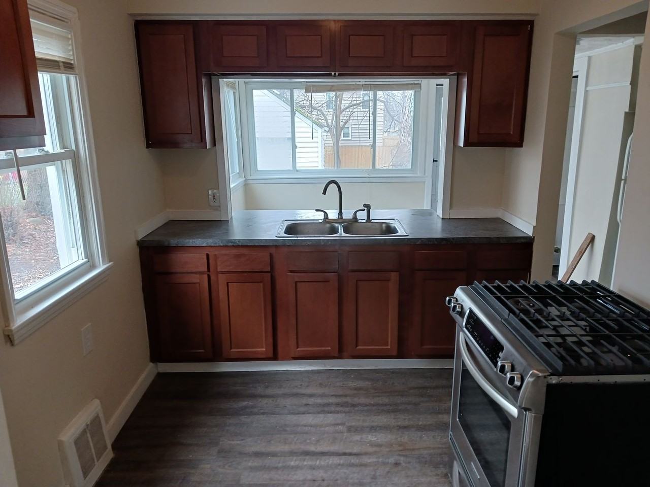 1832 15th St - Photo 4 of 12