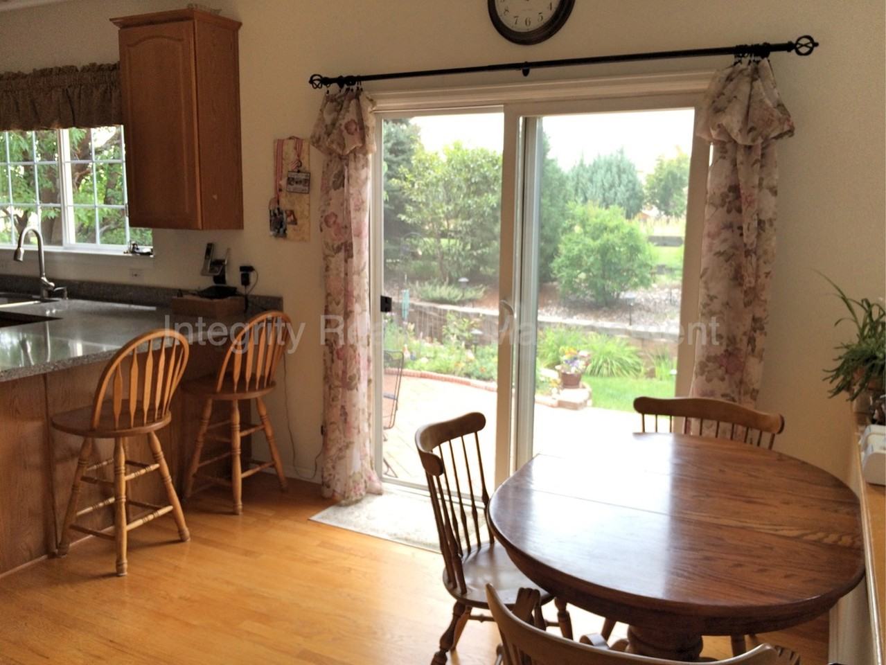 10088 Darwin Ln - Photo 5 of 24