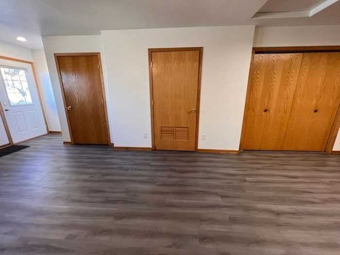 615 4th Ave #02 - Photo 2 of 18