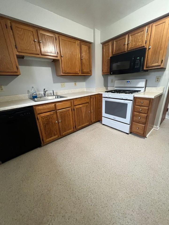 716 Cranberry St - Photo 3 of 9