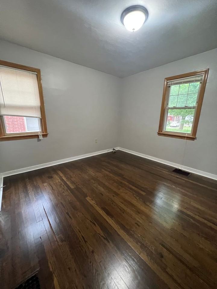 716 Cranberry St - Photo 6 of 9