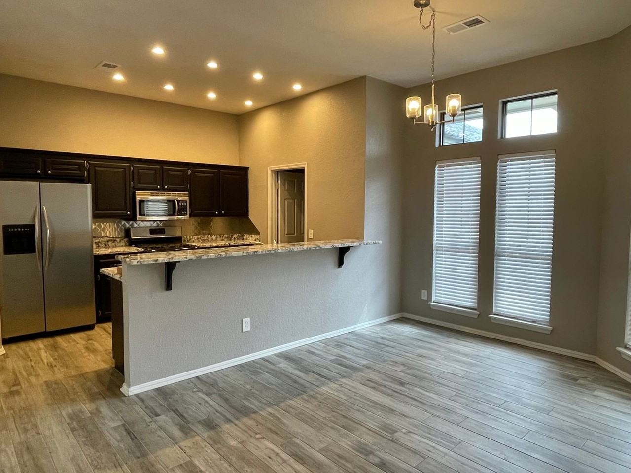 9217 Kimberly Rd - Photo 4 of 17