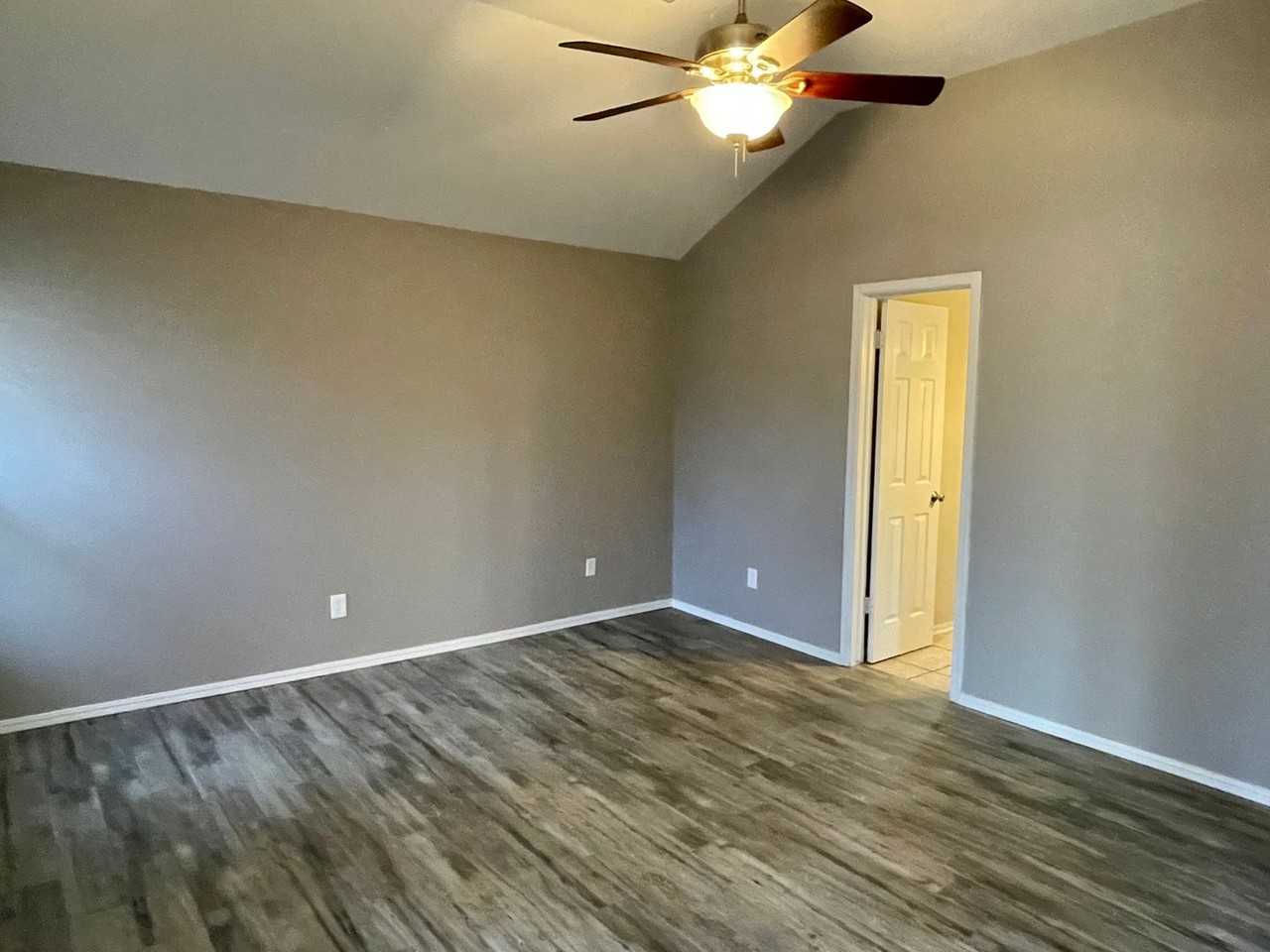 9217 Kimberly Rd - Photo 7 of 17