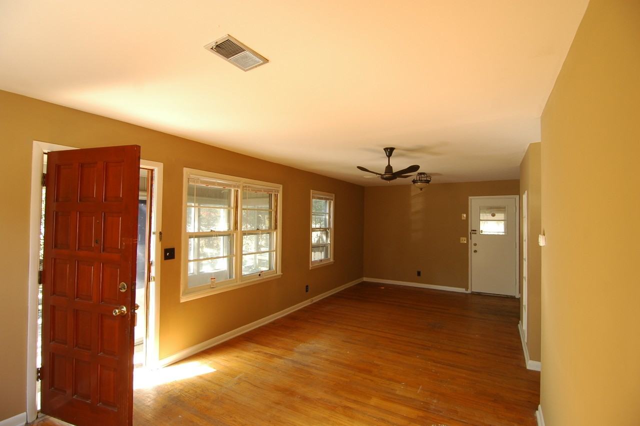 4110 Broyles Ave Sw - Photo 3 of 9