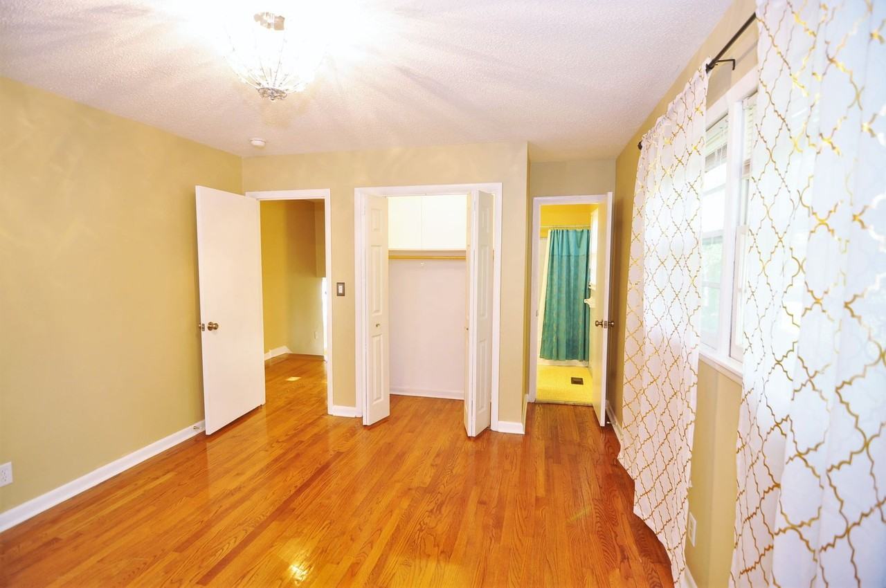 2221 Euclid Rd Nw - Photo 3 of 16