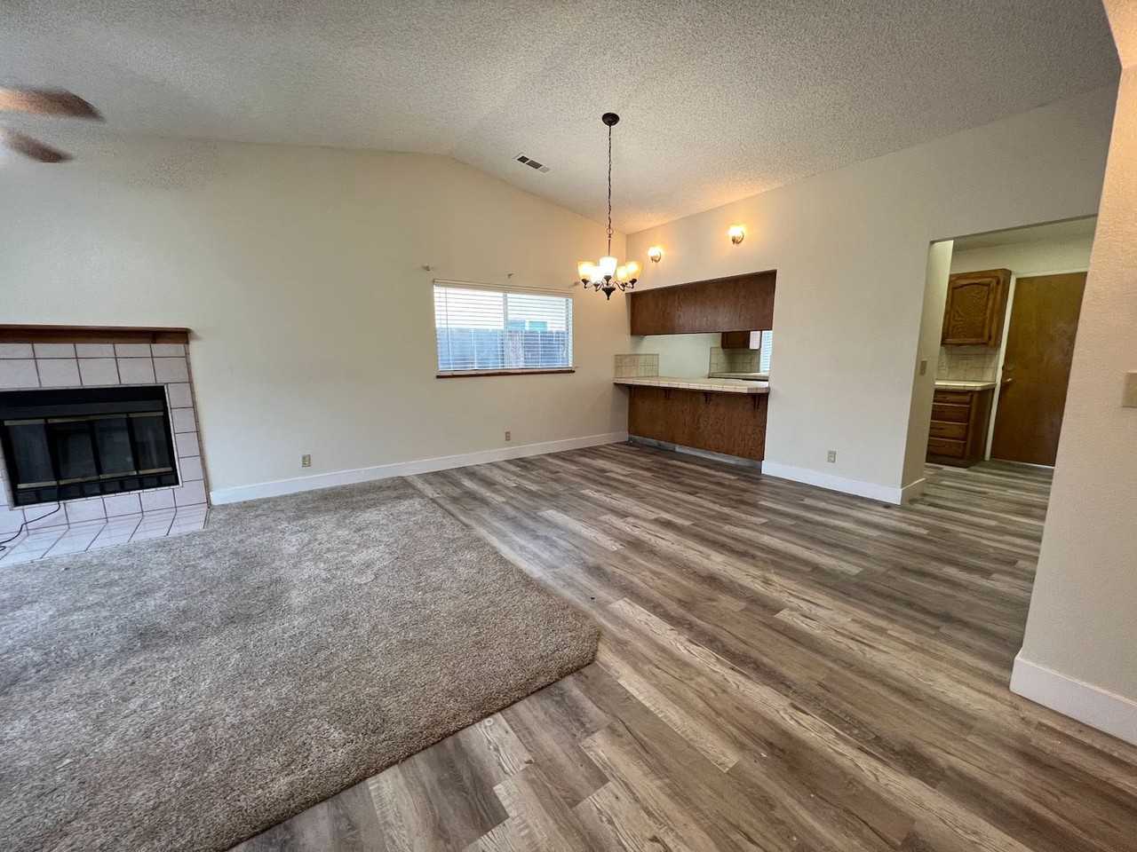 1656 E North Way - Photo 2 of 8