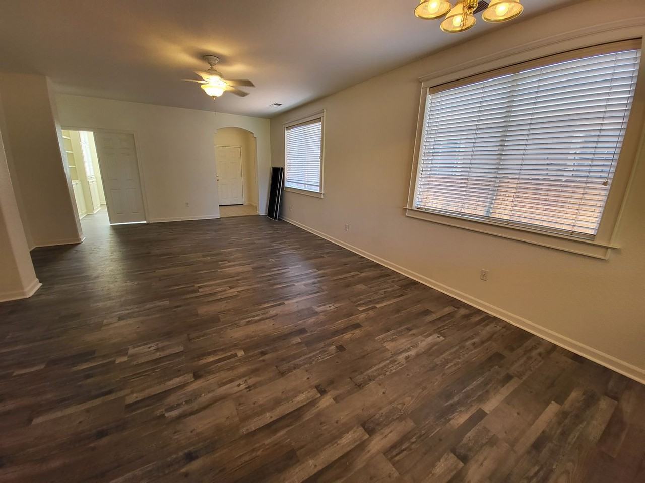 396 Royal Troon Dr - Photo 3 of 10