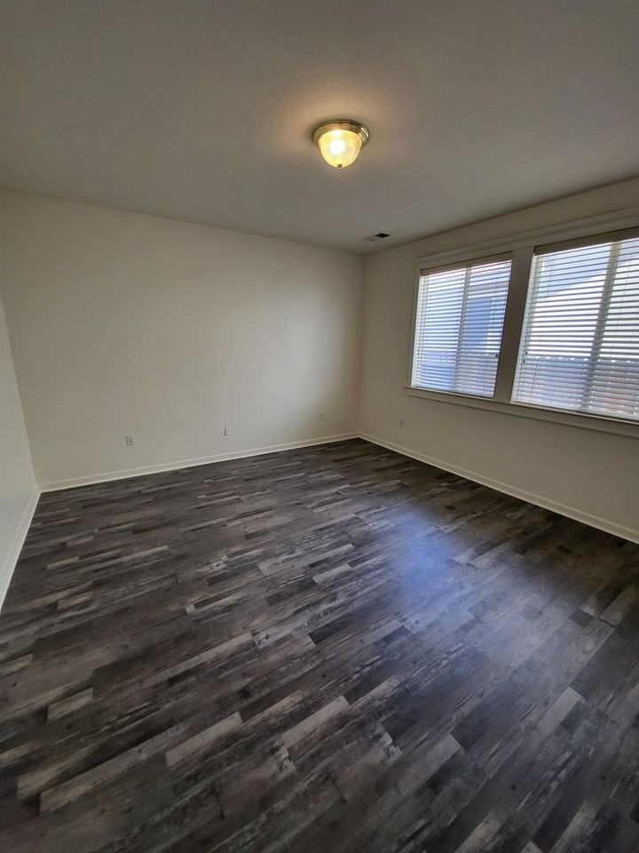 396 Royal Troon Dr - Photo 7 of 10