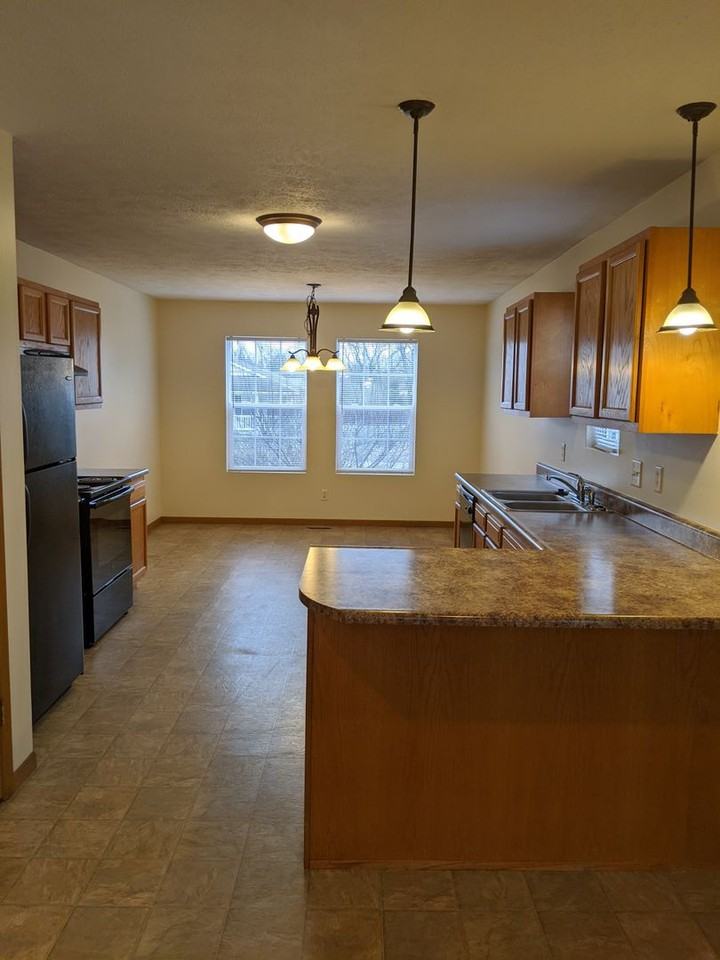 3048 N 12th St - Photo 3 of 11