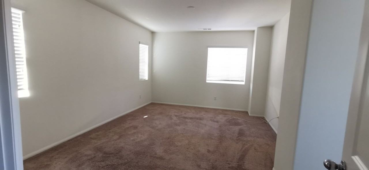 7090 Estrella St - Photo 5 of 23