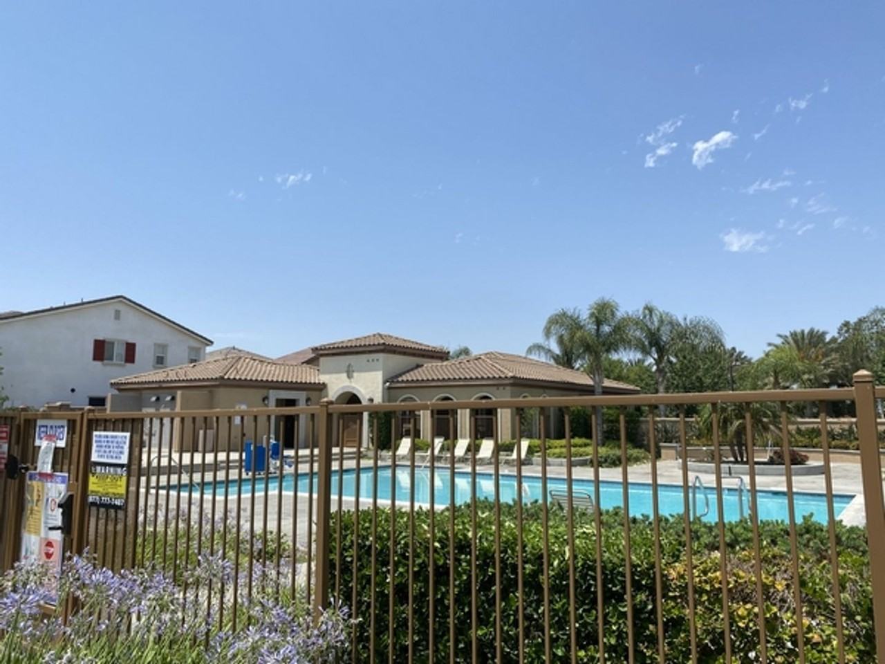 7090 Estrella St - Photo 6 of 35