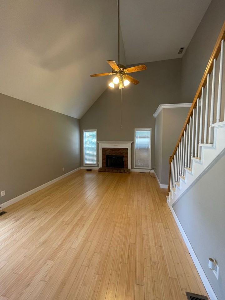 1130 Stone Brook Ln - Photo 2 of 4