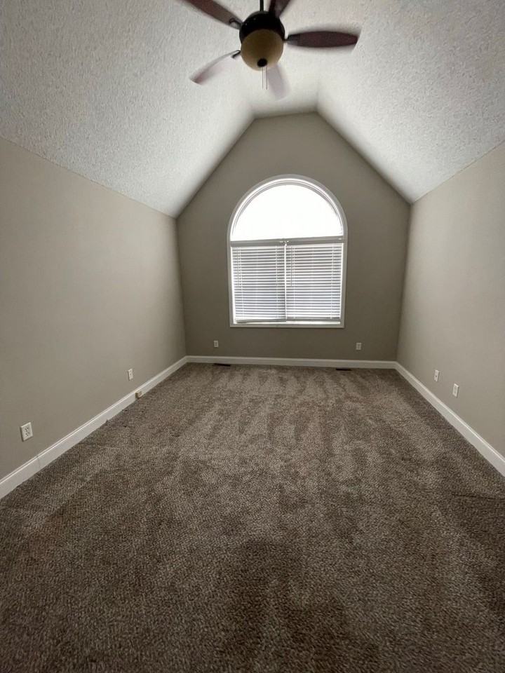 1130 Stone Brook Ln - Photo 4 of 4