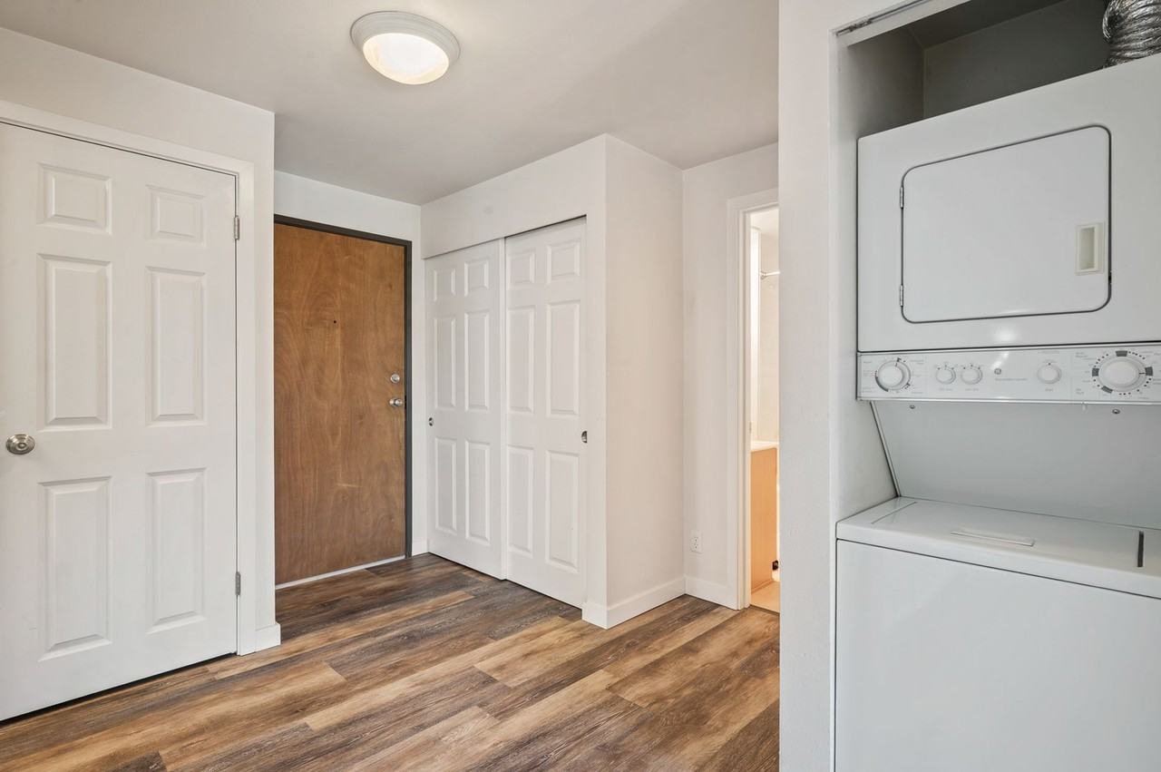 550 Aloha St #101 - Photo 6 of 26