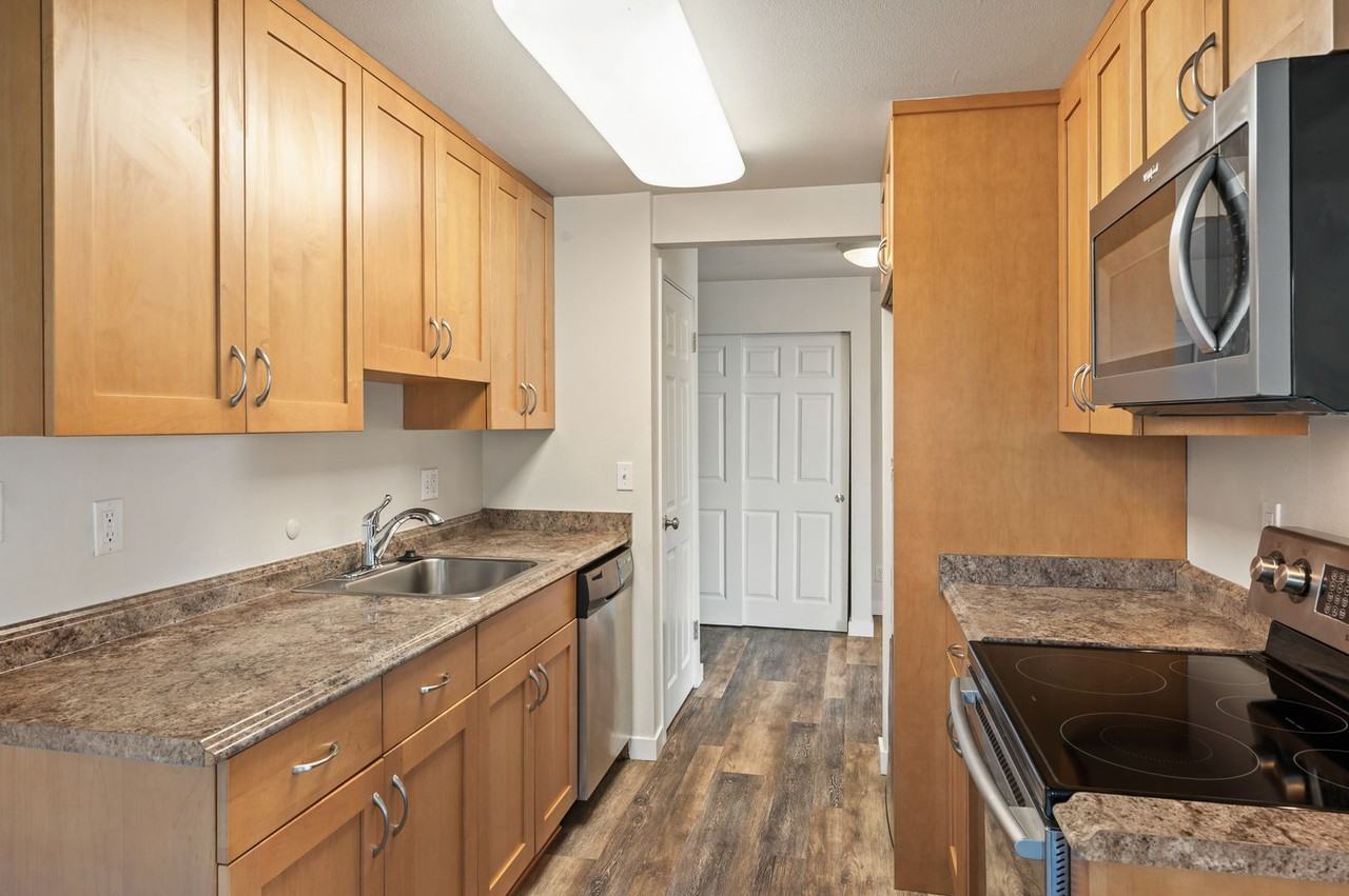 550 Aloha St #101 - Photo 7 of 26