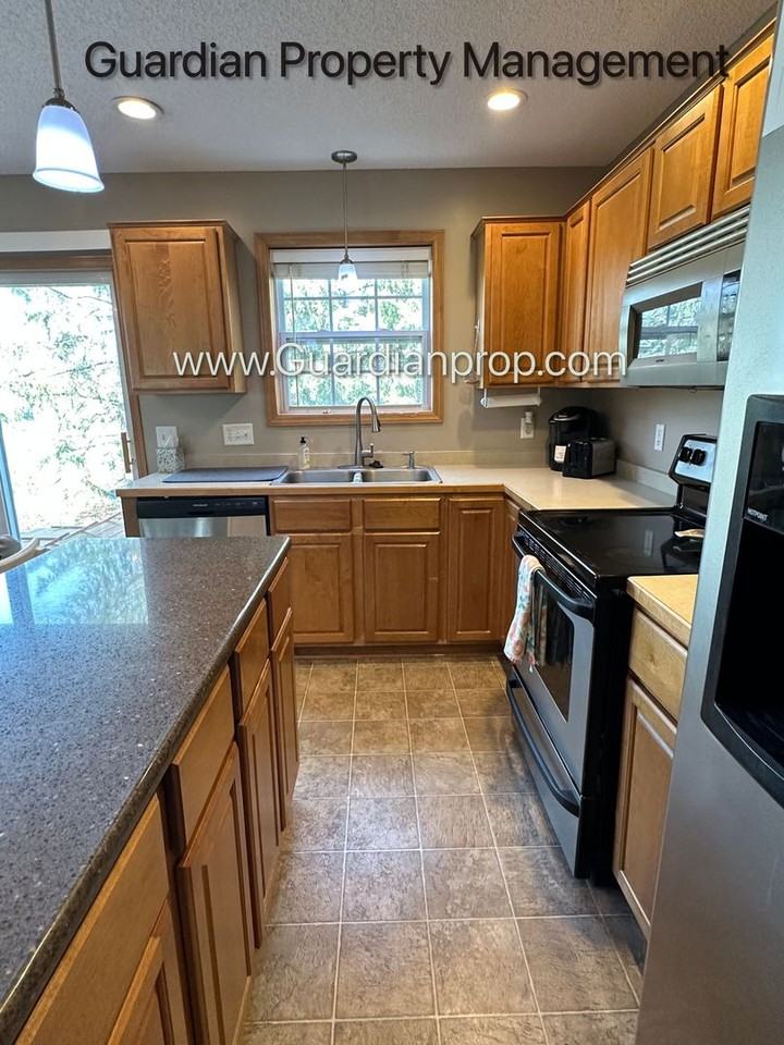 7990 210th St W - Photo 5 of 18