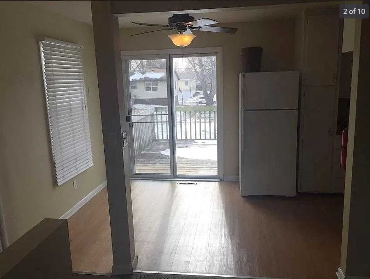 1611 Crosby Ln - Photo 3 of 8