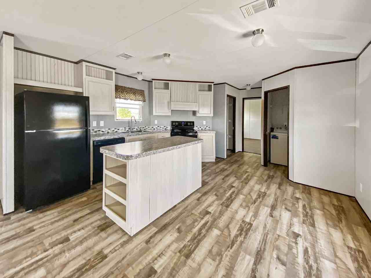 2902 W Jones Rd - Photo 3 of 11