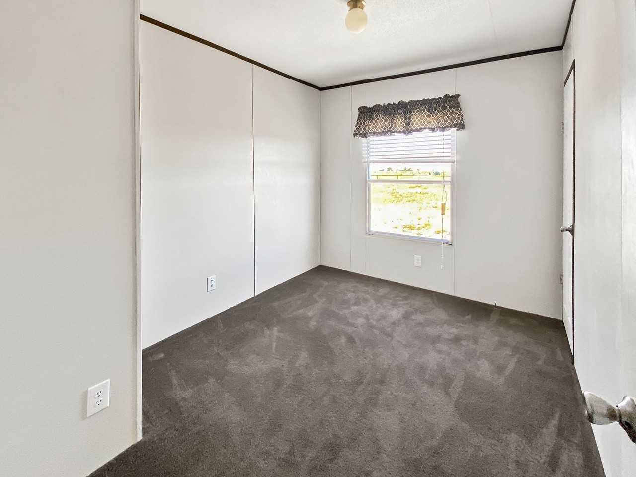 2902 W Jones Rd - Photo 4 of 11