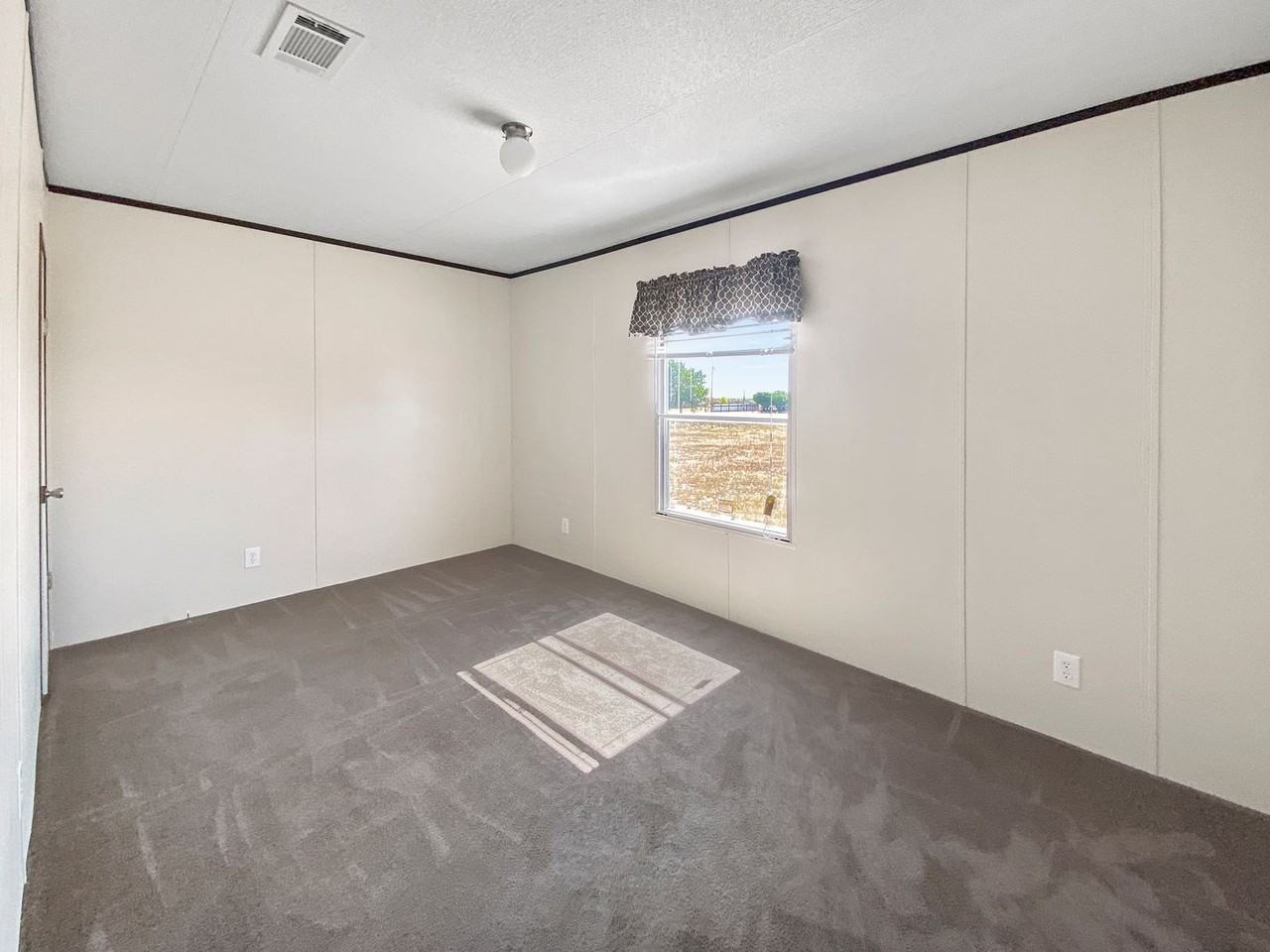 2902 W Jones Rd - Photo 5 of 11