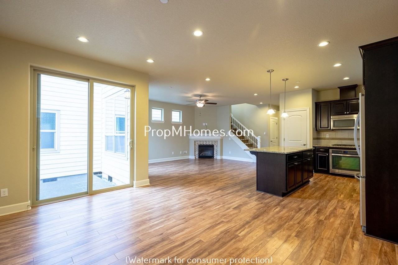10655 Sw Barber St - Photo 7 of 27