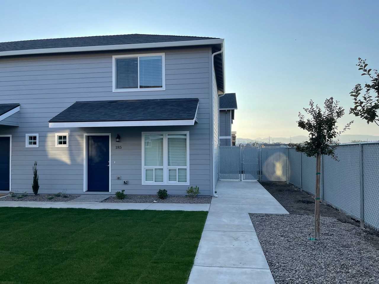 185 Northridge Ter - Photo 2 of 41