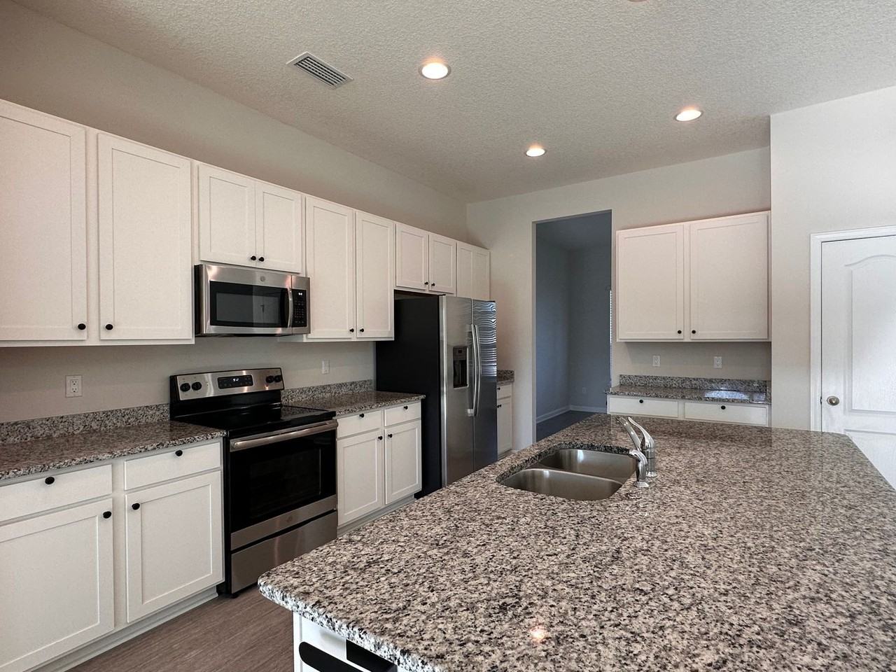 92041 Woodlawn Dr - Photo 7 of 29