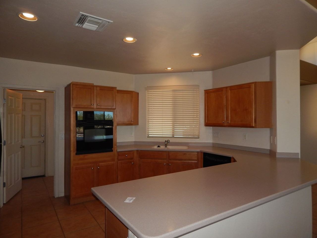13798 E Fiery Dawn Dr - Photo 5 of 33