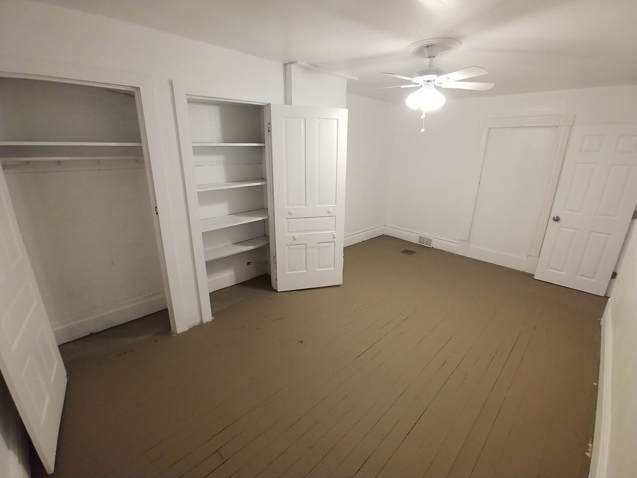 640 Lillian St - Photo 3 of 6