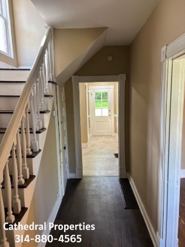 3634 Cambridge Ave - Photo 2 of 7