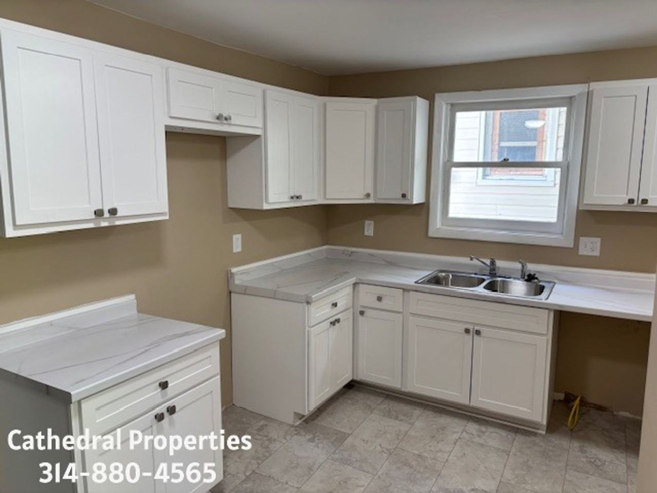 3634 Cambridge Ave - Photo 3 of 7