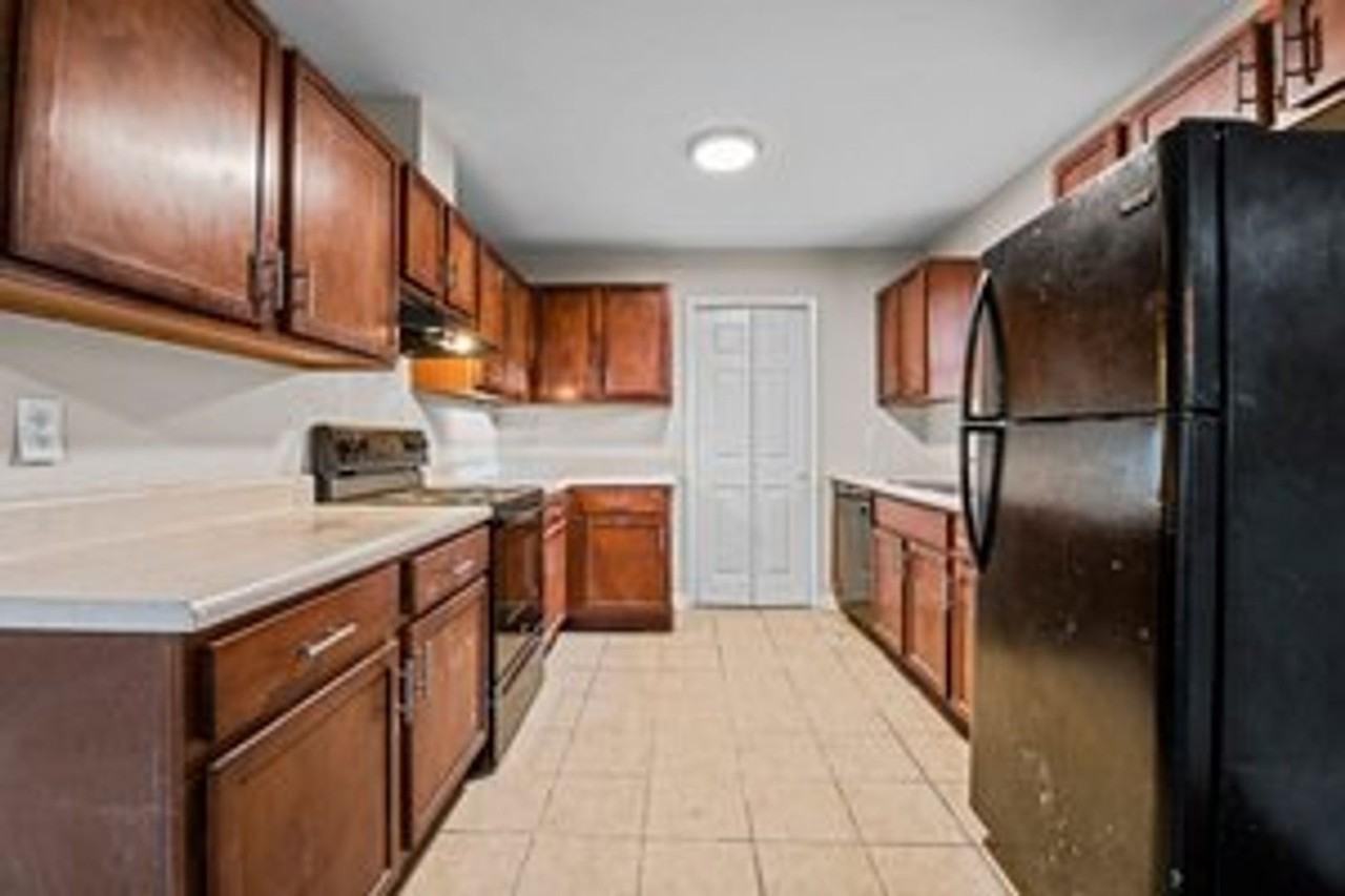 713 Grantland Dr - Photo 3 of 15