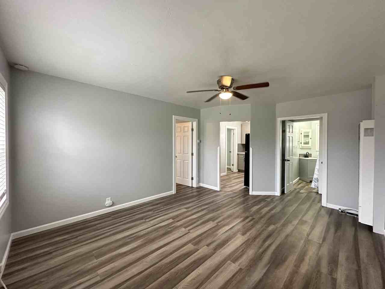 736 Cedar St - Photo 4 of 16