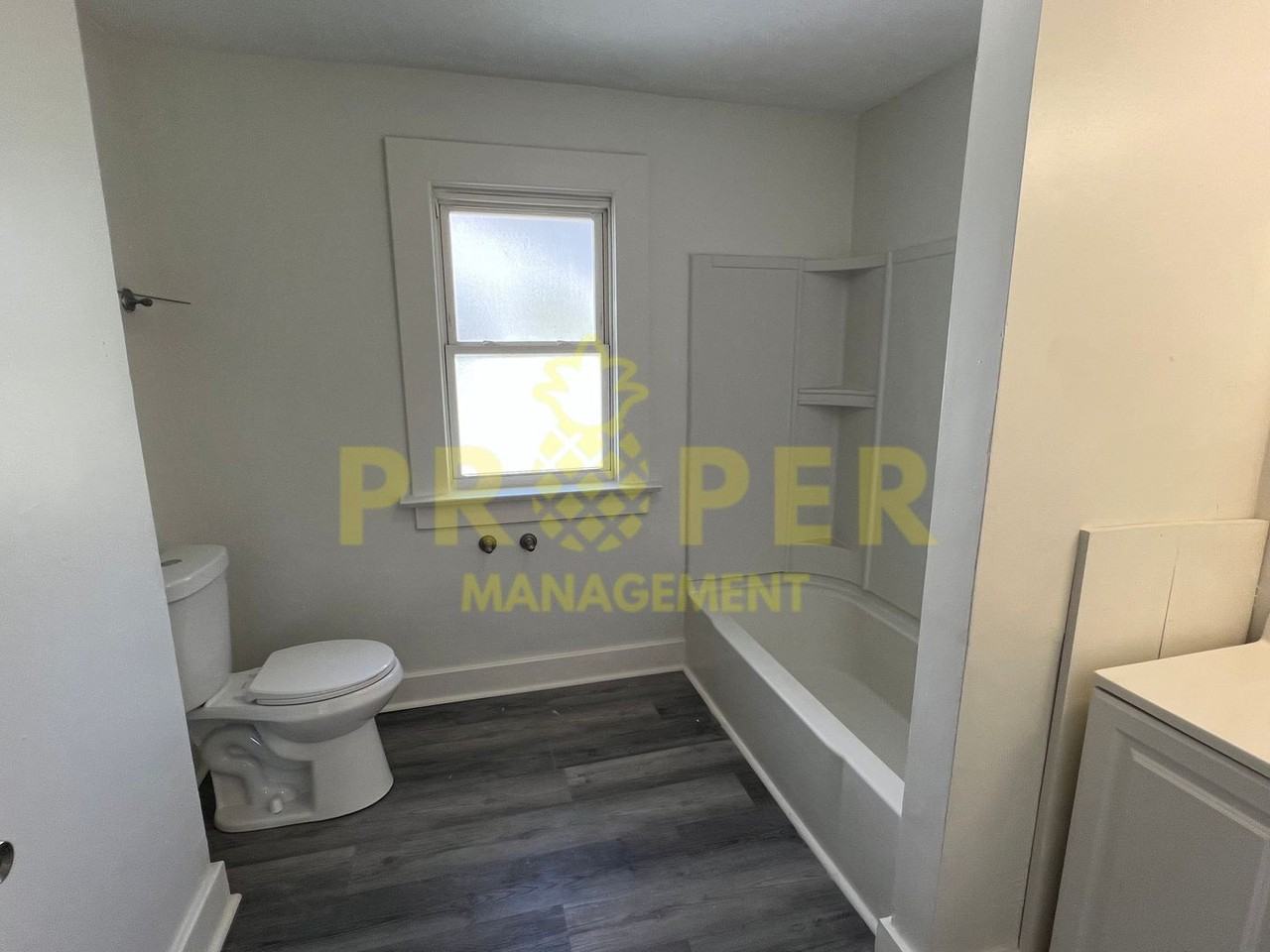 39 E Maplewood Ave - Photo 6 of 11