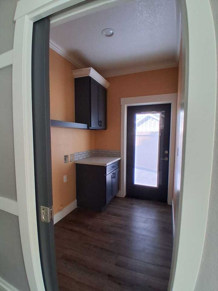 2112 Eicher Ave - Photo 7 of 18