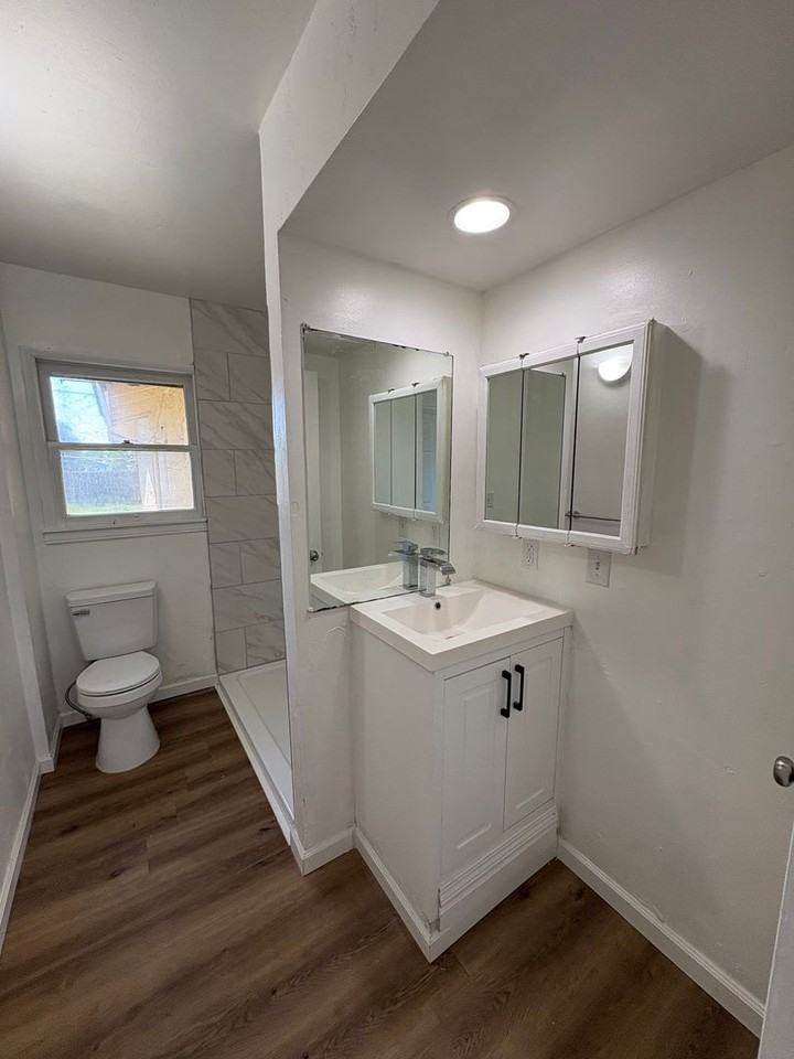 495 N Perry Ave - Photo 6 of 35