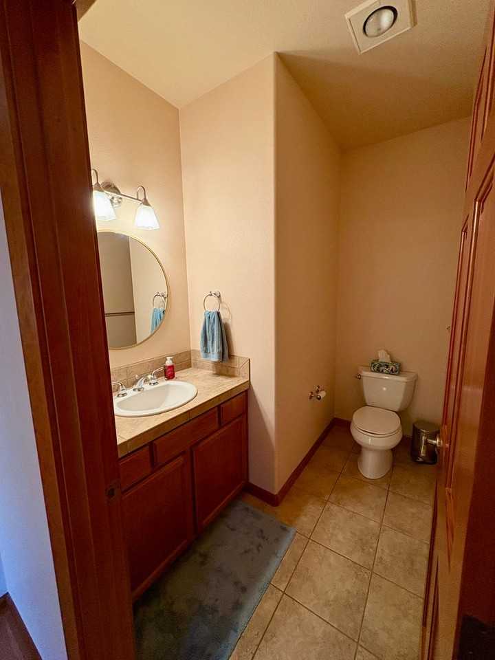 431 Stanford Ave - Photo 6 of 19