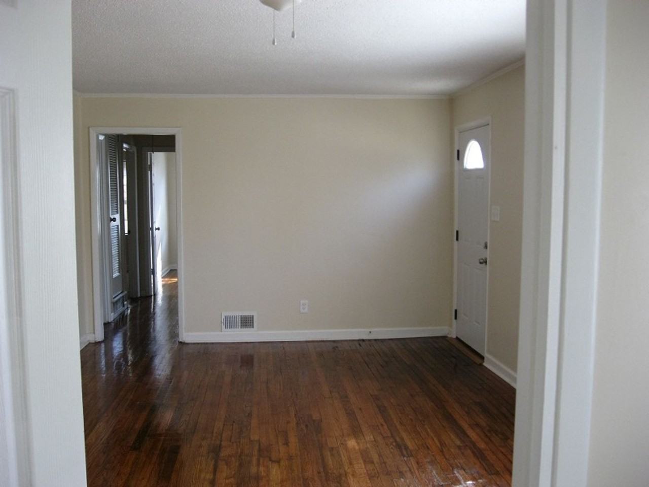 330 Bunting Dr - Photo 3 of 49