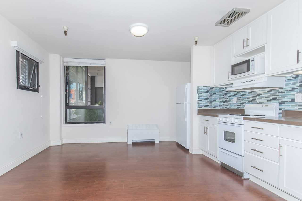 1825 Mission St - Photo 7 of 18