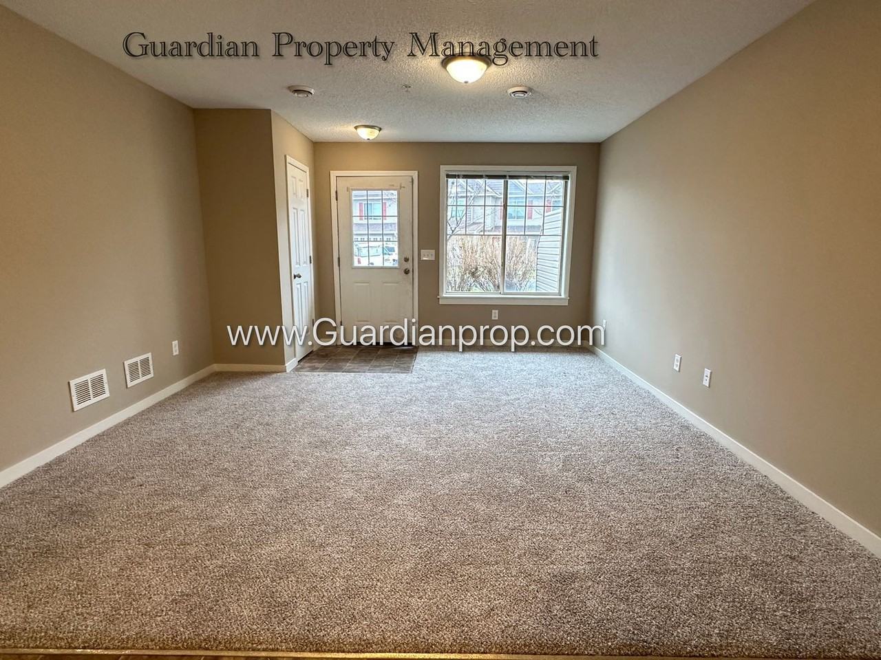 9927 Vera Cruz Ln N - Photo 2 of 25